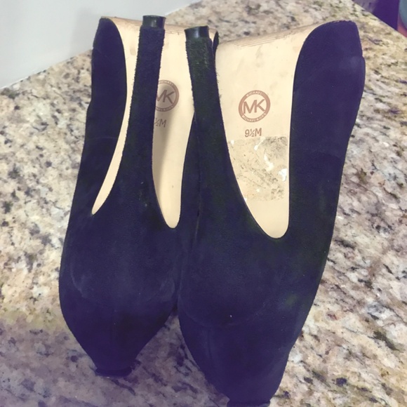 Michael Kors “York” black suede platform high heels - Picture 16 of 16